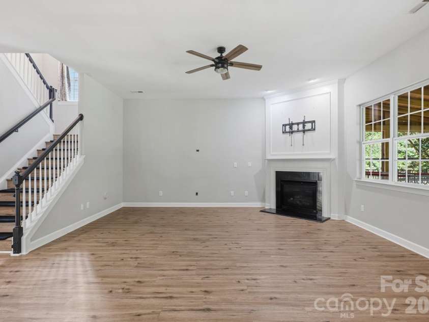 4672 Carrington Drive, Lancaster, SC 29720.  MLS# CAR4389386, YatesRealty ID 36047. Living Room