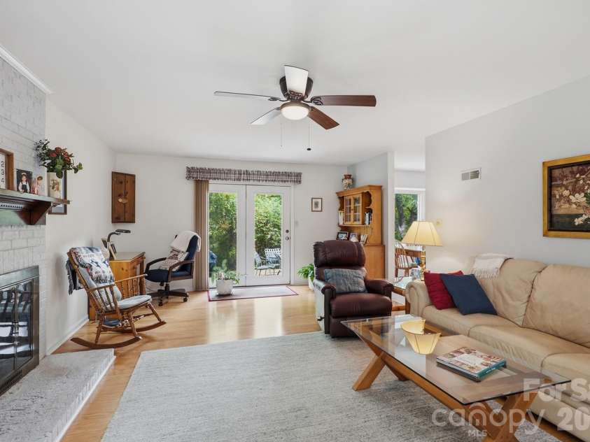 8614 Ducksbill Drive, Charlotte, NC 28277.  MLS# CAR4394654, YatesRealty ID 36048. 