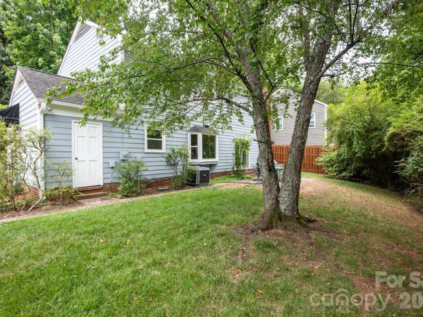 8614 Ducksbill Drive, Charlotte, NC 28277.  MLS# CAR4394654, YatesRealty ID 36048. 