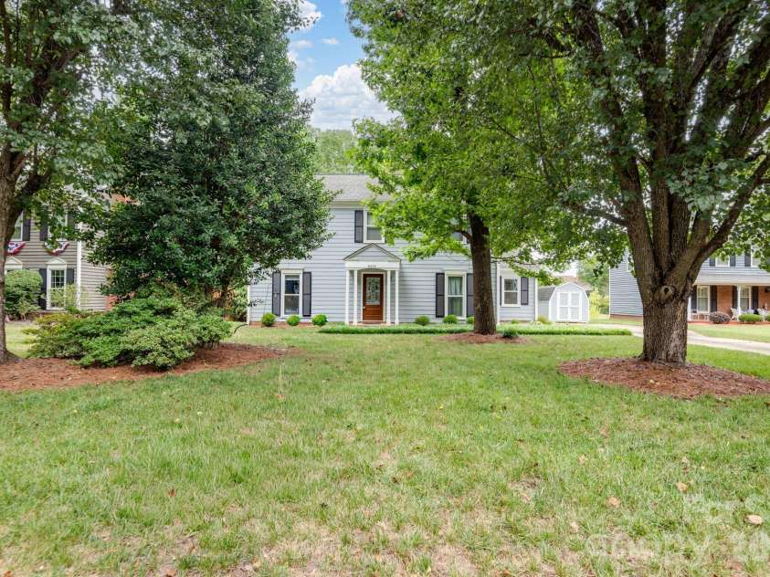 8614 Ducksbill Drive, Charlotte, NC 28277.  MLS# CAR4394654, YatesRealty ID 36048. 
