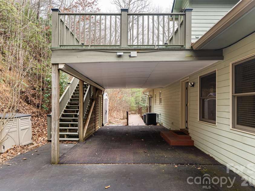 31 Timber Park Drive, Black Mountain, NC 28711.  MLS# CAR4336754, YatesRealty ID 3605. 