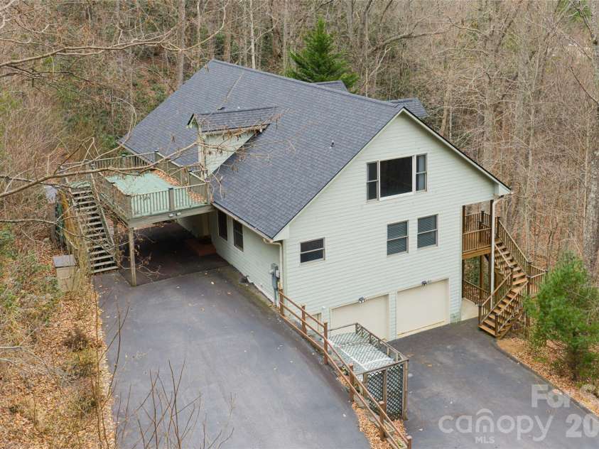 31 Timber Park Drive, Black Mountain, NC 28711.  MLS# CAR4336754, YatesRealty ID 3605. 
