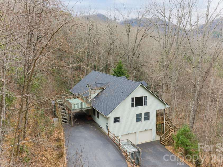 31 Timber Park Drive, Black Mountain, NC 28711.  MLS# CAR4336754, YatesRealty ID 3605. 