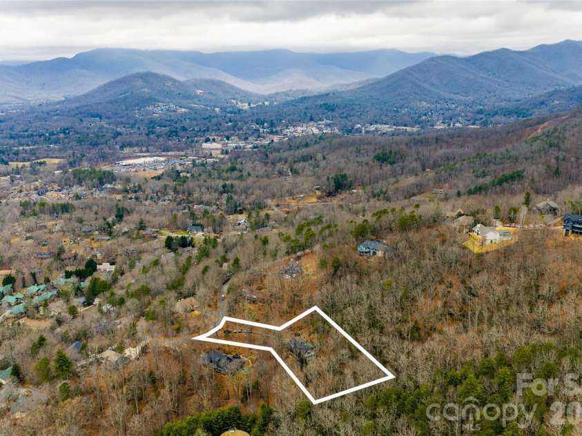 31 Timber Park Drive, Black Mountain, NC 28711.  MLS# CAR4336754, YatesRealty ID 3605. 