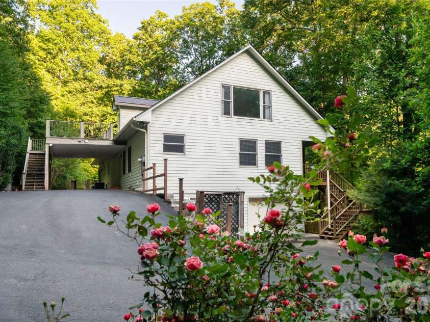 31 Timber Park Drive, Black Mountain, NC 28711.  MLS# CAR4336754, YatesRealty ID 3605. 