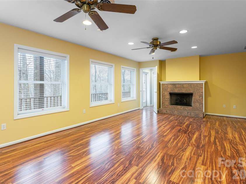 31 Timber Park Drive, Black Mountain, NC 28711.  MLS# CAR4336754, YatesRealty ID 3605. Basement Family Room