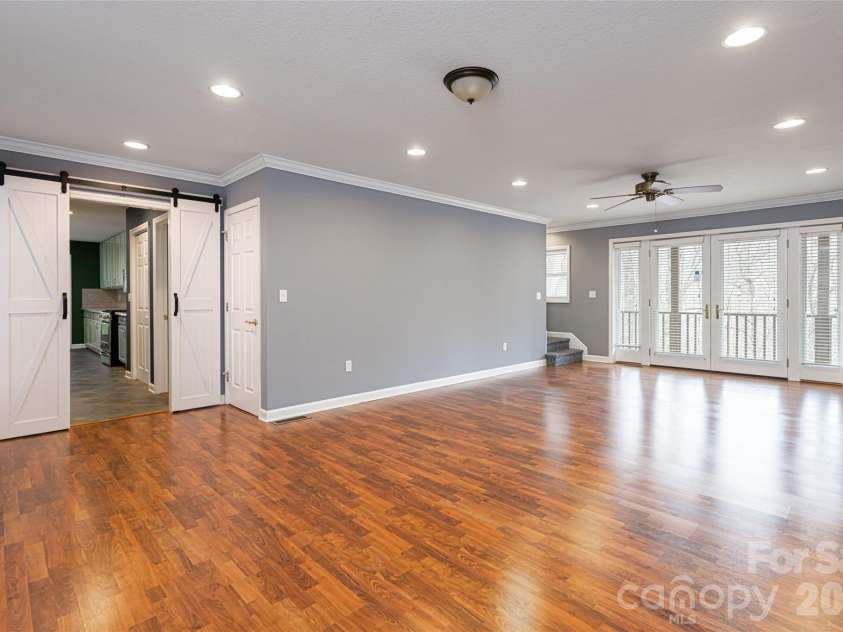 31 Timber Park Drive, Black Mountain, NC 28711.  MLS# CAR4336754, YatesRealty ID 3605. Close these doors for privacy