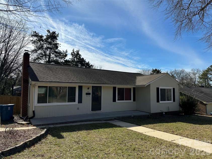 413 Roberts Street, Salisbury, NC 28144.  MLS# CAR4341075, YatesRealty ID 3605. 413 Roberts Street 