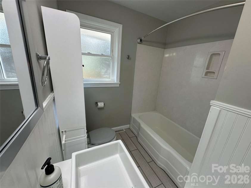 413 Roberts Street, Salisbury, NC 28144.  MLS# CAR4341075, YatesRealty ID 3605. Inside Hall Bath 