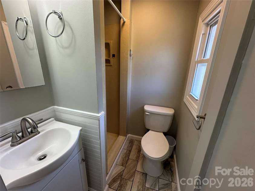 413 Roberts Street, Salisbury, NC 28144.  MLS# CAR4341075, YatesRealty ID 3605. Master Bath 