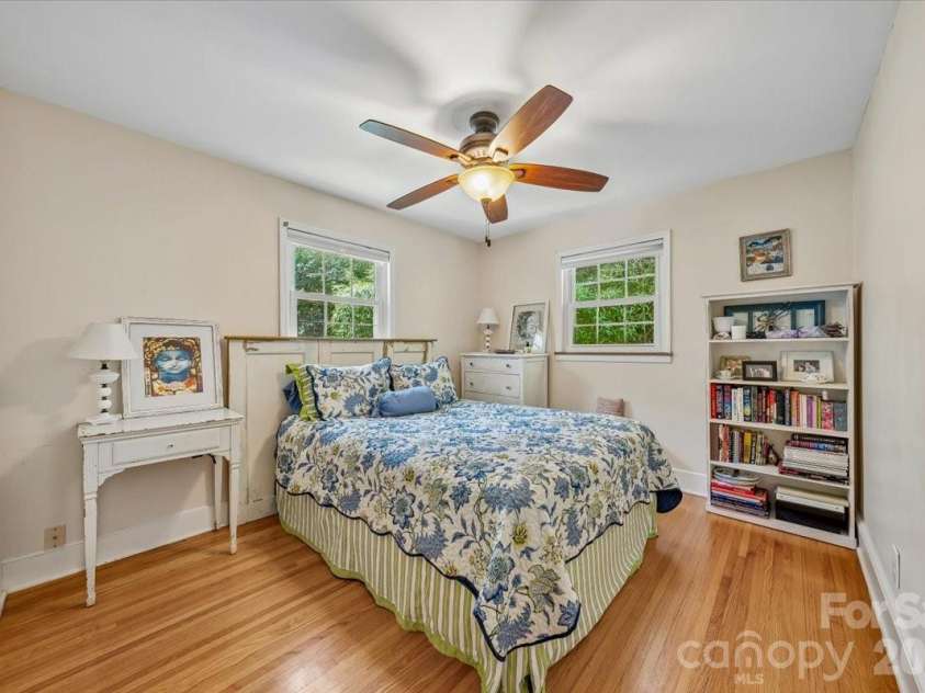 1135 Blueberry Lane, Charlotte, NC 28226.  MLS# CAR4397066, YatesRealty ID 36050. 