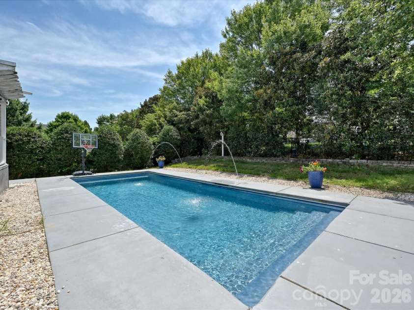 6609 Augustine Way, Charlotte, NC 28270.  MLS# CAR4398233, YatesRealty ID 36052. 