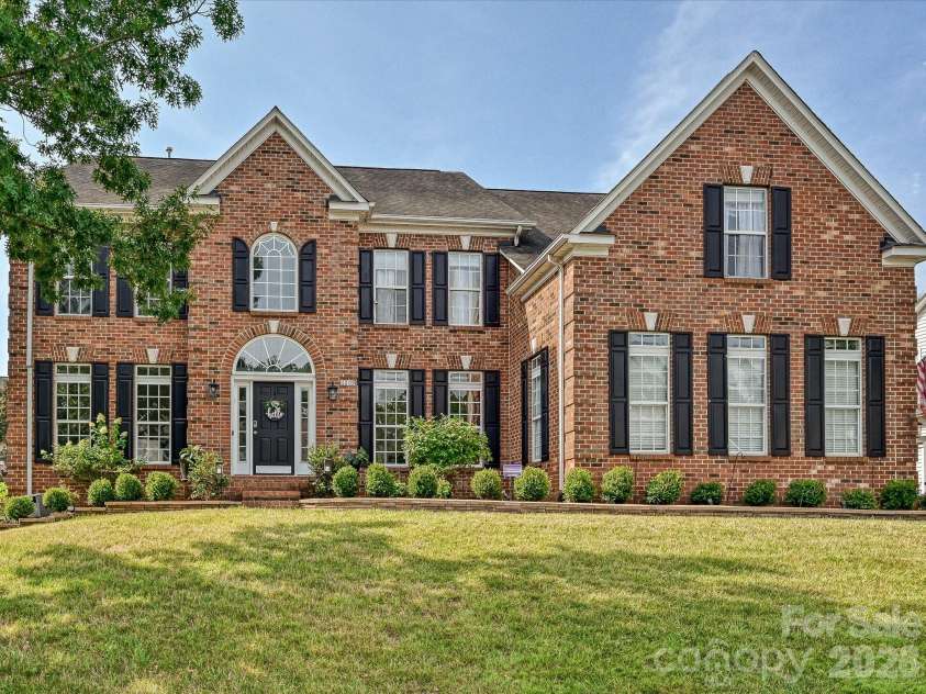 6609 Augustine Way, Charlotte, NC 28270.  MLS# CAR4398233, YatesRealty ID 36052. Augustine Way