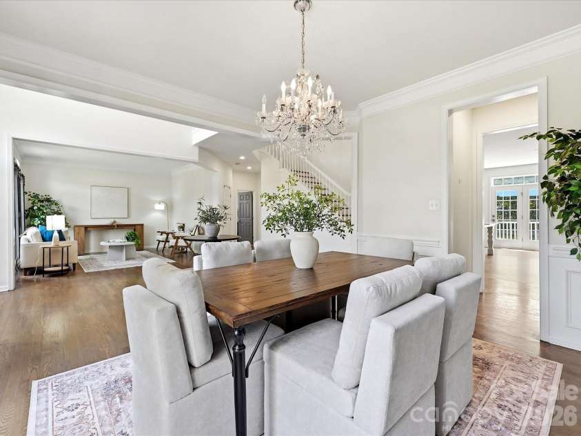 6609 Augustine Way, Charlotte, NC 28270.  MLS# CAR4398233, YatesRealty ID 36052. Dining into Butlers Pantry