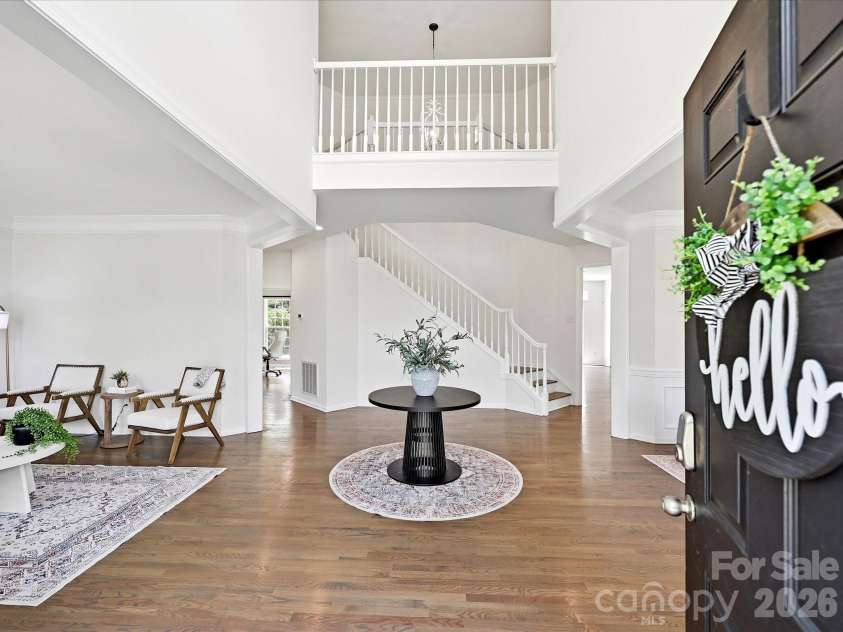 6609 Augustine Way, Charlotte, NC 28270.  MLS# CAR4398233, YatesRealty ID 36052. Foyer