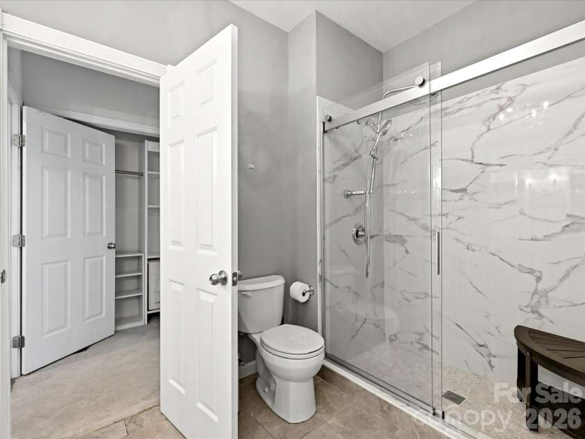6609 Augustine Way, Charlotte, NC 28270.  MLS# CAR4398233, YatesRealty ID 36052. Jack & Jill (between BR 3 & 4)