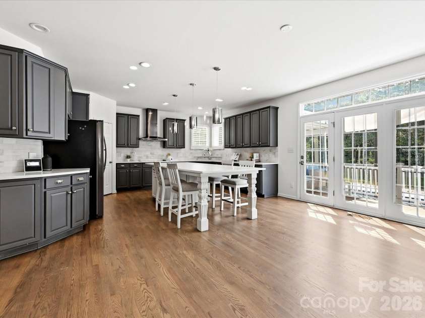 6609 Augustine Way, Charlotte, NC 28270.  MLS# CAR4398233, YatesRealty ID 36052. Kitchen
