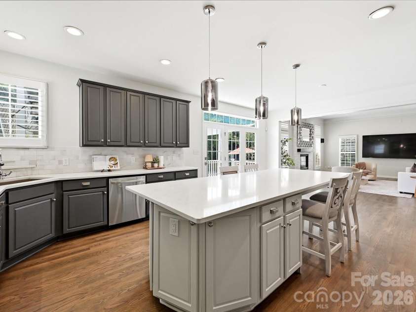 6609 Augustine Way, Charlotte, NC 28270.  MLS# CAR4398233, YatesRealty ID 36052. Kitchen