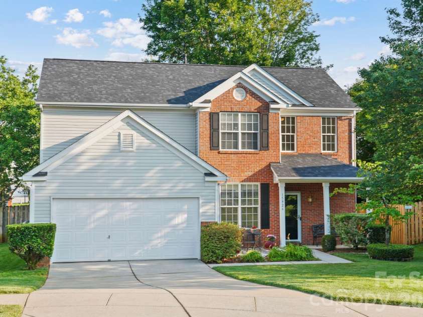 15926 Bubbling Branch Lane, Charlotte, NC 28273.  MLS# CAR4399403, YatesRealty ID 36053. 