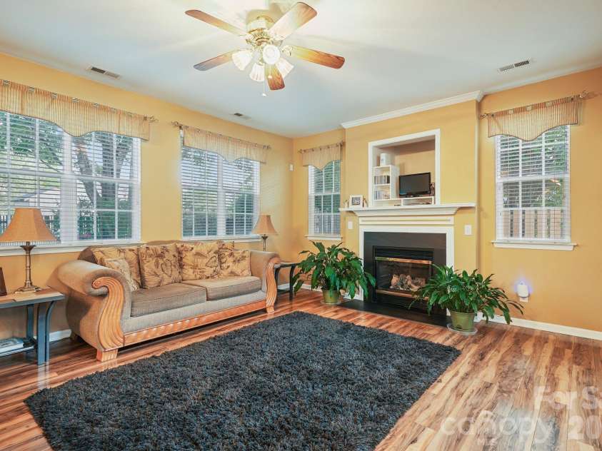 15926 Bubbling Branch Lane, Charlotte, NC 28273.  MLS# CAR4399403, YatesRealty ID 36053. 