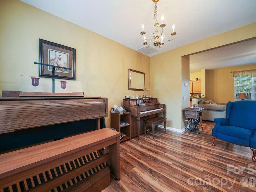 15926 Bubbling Branch Lane, Charlotte, NC 28273.  MLS# CAR4399403, YatesRealty ID 36053. 