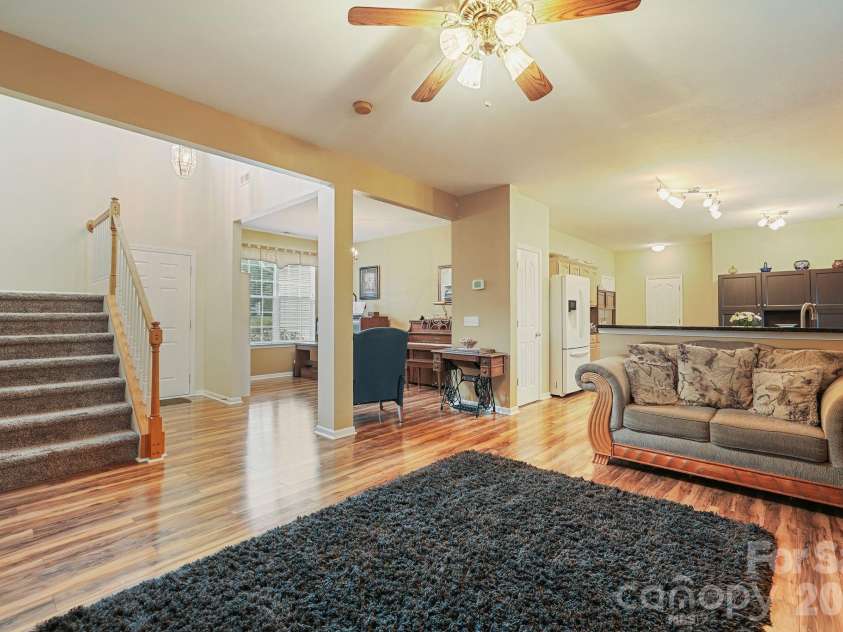 15926 Bubbling Branch Lane, Charlotte, NC 28273.  MLS# CAR4399403, YatesRealty ID 36053. 