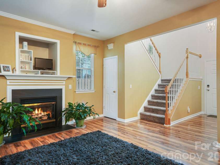 15926 Bubbling Branch Lane, Charlotte, NC 28273.  MLS# CAR4399403, YatesRealty ID 36053. 