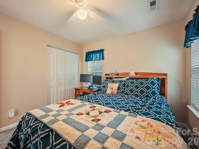 15926 Bubbling Branch Lane, Charlotte, NC 28273.  MLS# CAR4399403, YatesRealty ID 36053. 