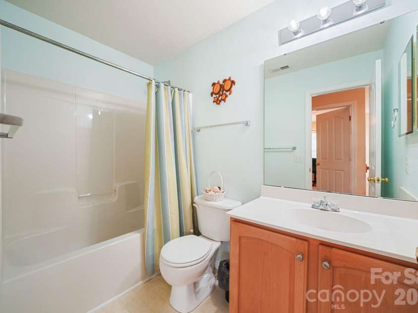 15926 Bubbling Branch Lane, Charlotte, NC 28273.  MLS# CAR4399403, YatesRealty ID 36053. 