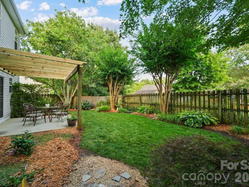 15926 Bubbling Branch Lane, Charlotte, NC 28273.  MLS# CAR4399403, YatesRealty ID 36053. 