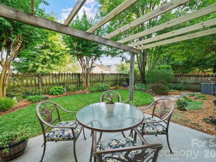15926 Bubbling Branch Lane, Charlotte, NC 28273.  MLS# CAR4399403, YatesRealty ID 36053. 