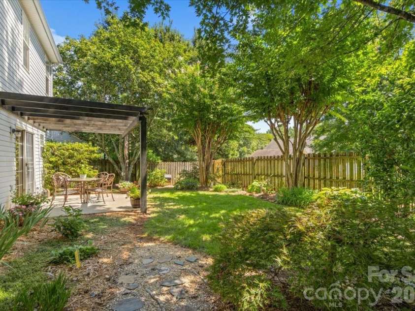 15926 Bubbling Branch Lane, Charlotte, NC 28273.  MLS# CAR4399403, YatesRealty ID 36053. 