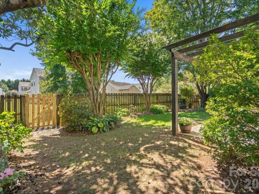 15926 Bubbling Branch Lane, Charlotte, NC 28273.  MLS# CAR4399403, YatesRealty ID 36053. 