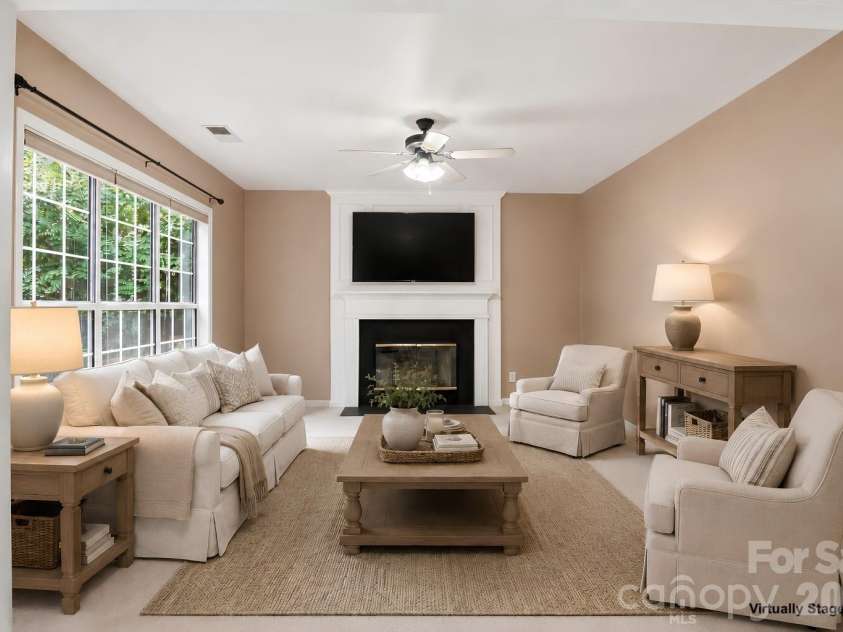 7533 Lady Bank Drive, Charlotte, NC 28269.  MLS# CAR4399616, YatesRealty ID 36054. 