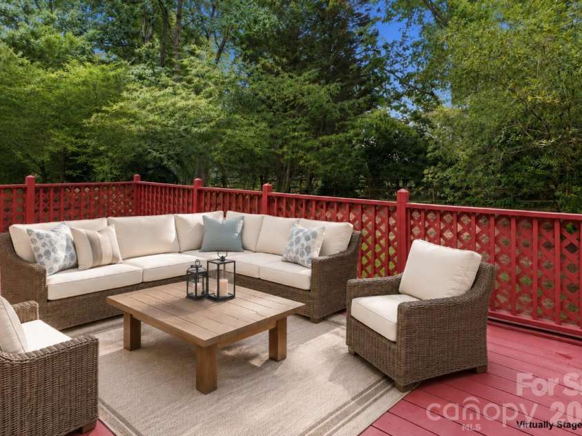 7533 Lady Bank Drive, Charlotte, NC 28269.  MLS# CAR4399616, YatesRealty ID 36054. 