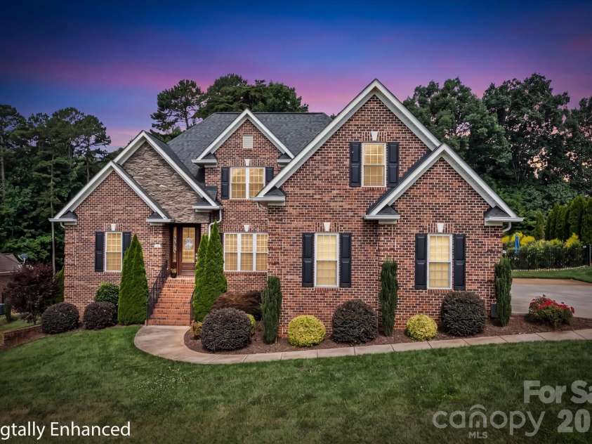 115 Orchard Farm Lane, Mooresville, NC 28117.  MLS# CAR4400248, YatesRealty ID 36057. 
