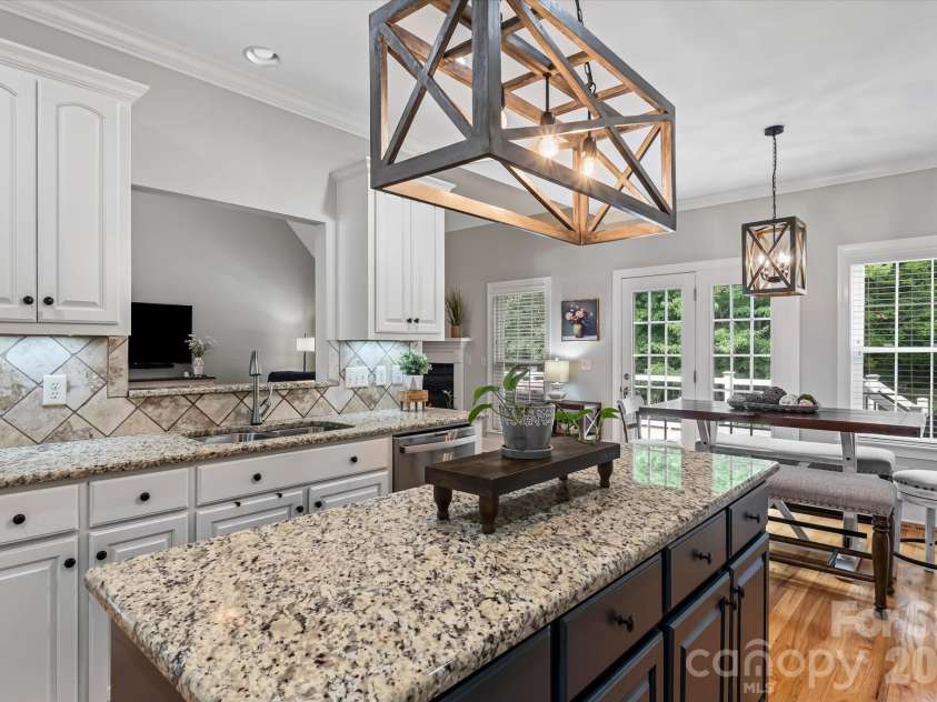 115 Orchard Farm Lane, Mooresville, NC 28117.  MLS# CAR4400248, YatesRealty ID 36057. 
