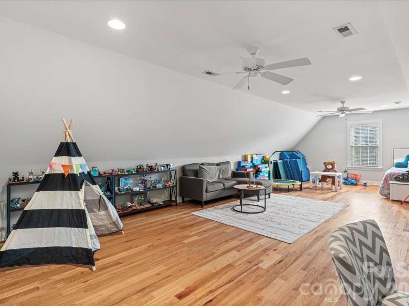 115 Orchard Farm Lane, Mooresville, NC 28117.  MLS# CAR4400248, YatesRealty ID 36057. 