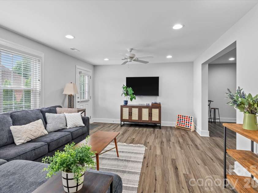 115 Orchard Farm Lane, Mooresville, NC 28117.  MLS# CAR4400248, YatesRealty ID 36057. 