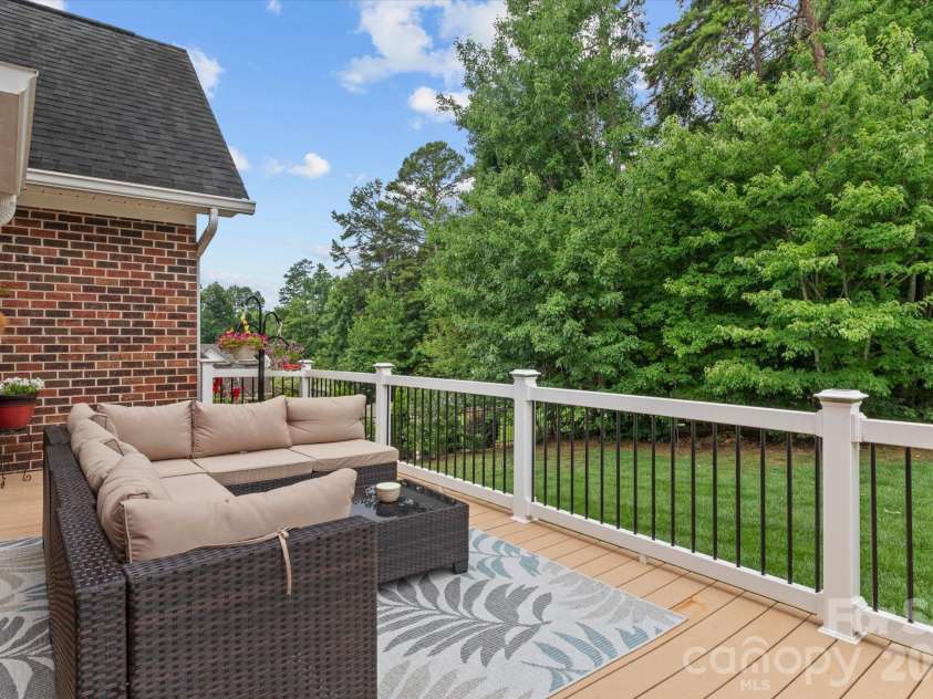 115 Orchard Farm Lane, Mooresville, NC 28117.  MLS# CAR4400248, YatesRealty ID 36057. 