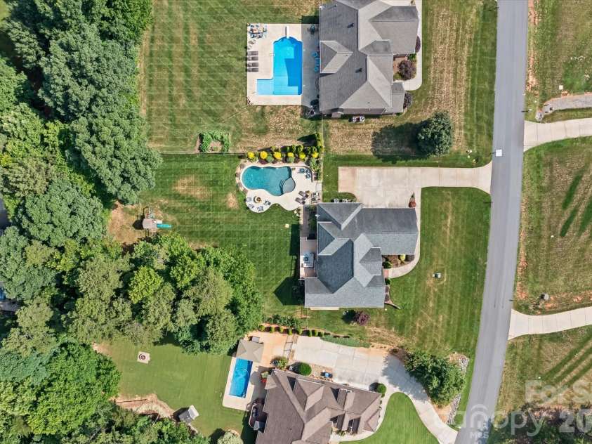 115 Orchard Farm Lane, Mooresville, NC 28117.  MLS# CAR4400248, YatesRealty ID 36057. 