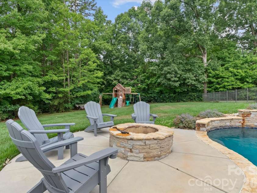 115 Orchard Farm Lane, Mooresville, NC 28117.  MLS# CAR4400248, YatesRealty ID 36057. 