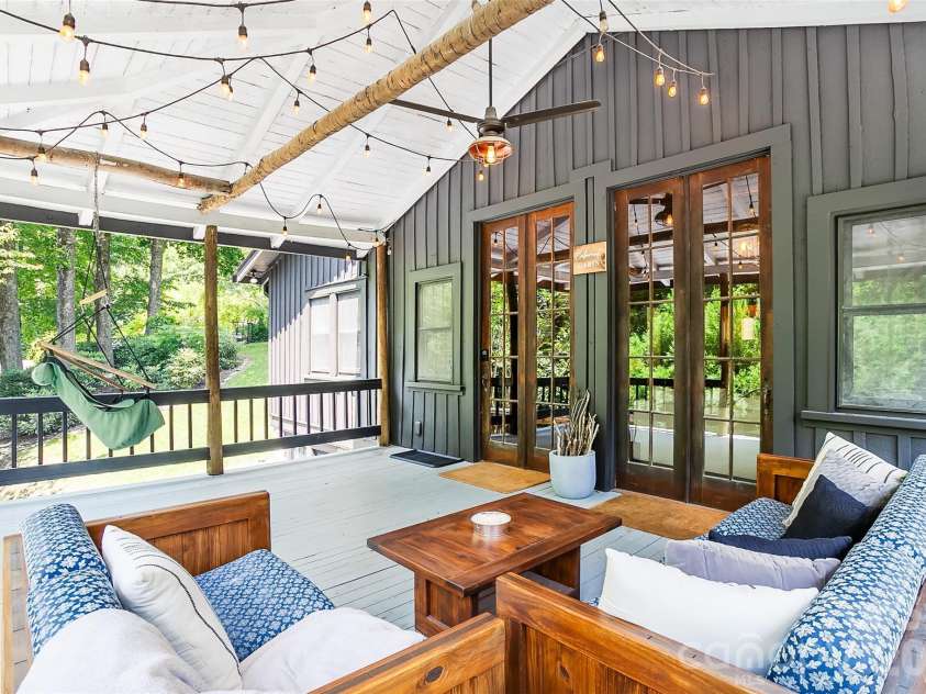 150 Indian Cave Park Road, Hendersonville, NC 28739.  MLS# CAR4400404, YatesRealty ID 36059. 