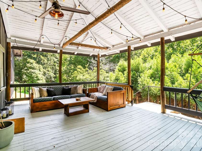 150 Indian Cave Park Road, Hendersonville, NC 28739.  MLS# CAR4400404, YatesRealty ID 36059. 