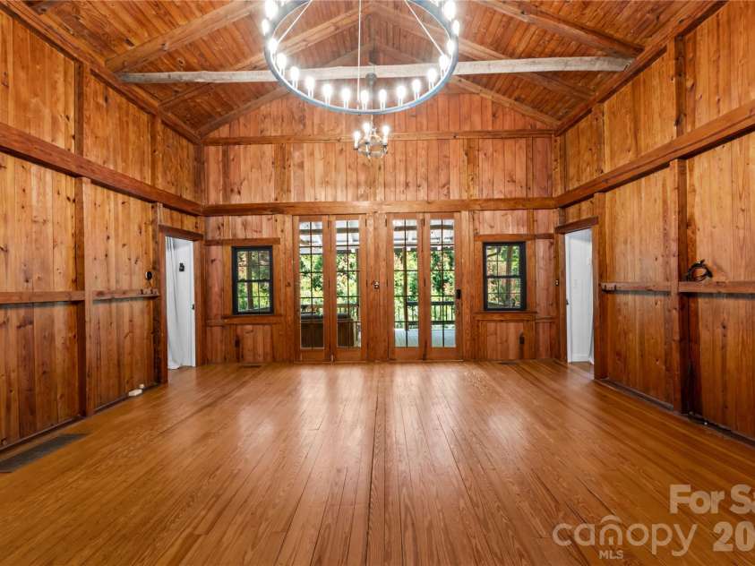 150 Indian Cave Park Road, Hendersonville, NC 28739.  MLS# CAR4400404, YatesRealty ID 36059. 