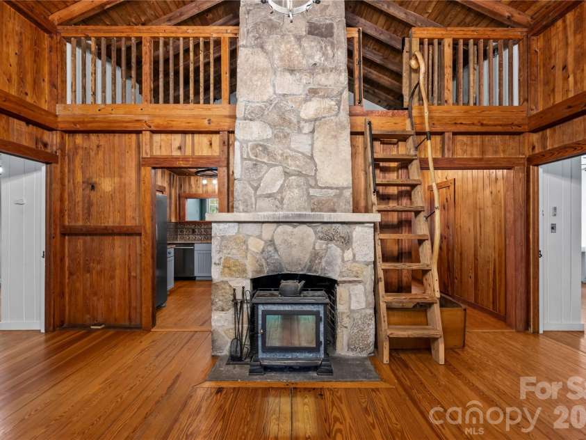 150 Indian Cave Park Road, Hendersonville, NC 28739.  MLS# CAR4400404, YatesRealty ID 36059. 