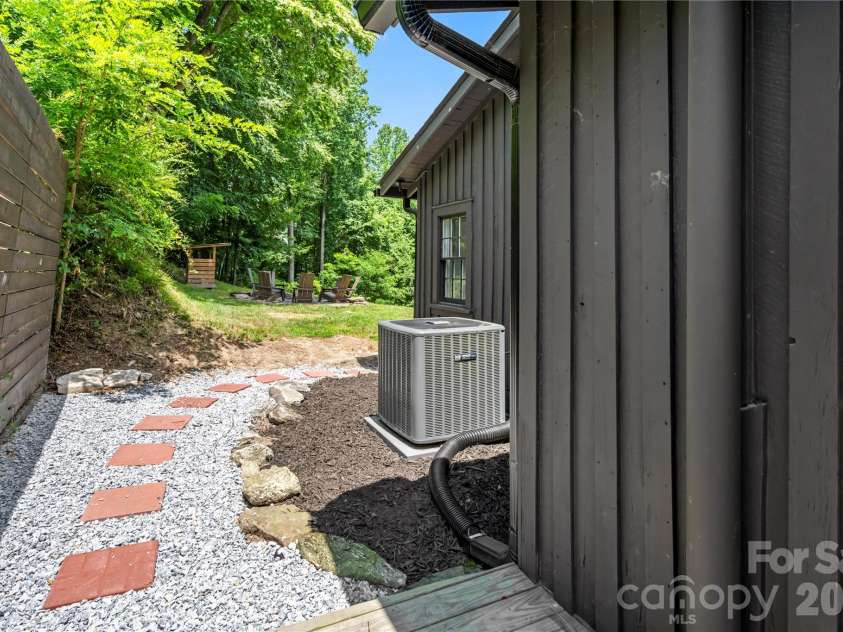150 Indian Cave Park Road, Hendersonville, NC 28739.  MLS# CAR4400404, YatesRealty ID 36059. 