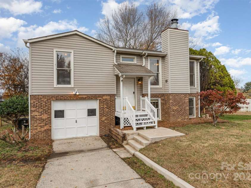 11031 Mallard Crossing Drive, Charlotte, NC 28262.  MLS# CAR4317615, YatesRealty ID 3606. 