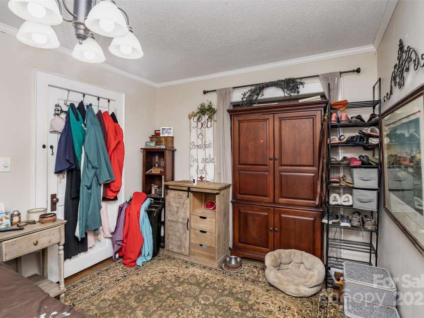 306 2nd Street, Cherryville, NC 28021.  MLS# CAR4222761, YatesRealty ID 3606. 