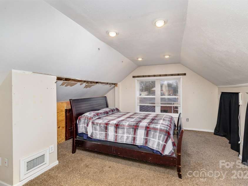 306 2nd Street, Cherryville, NC 28021.  MLS# CAR4222761, YatesRealty ID 3606. 